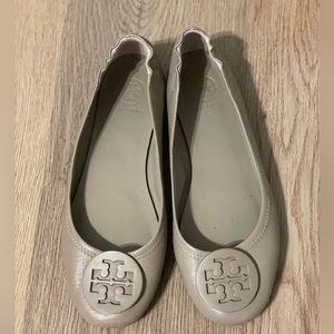 Tory Burch women’s Minnie travel ballet